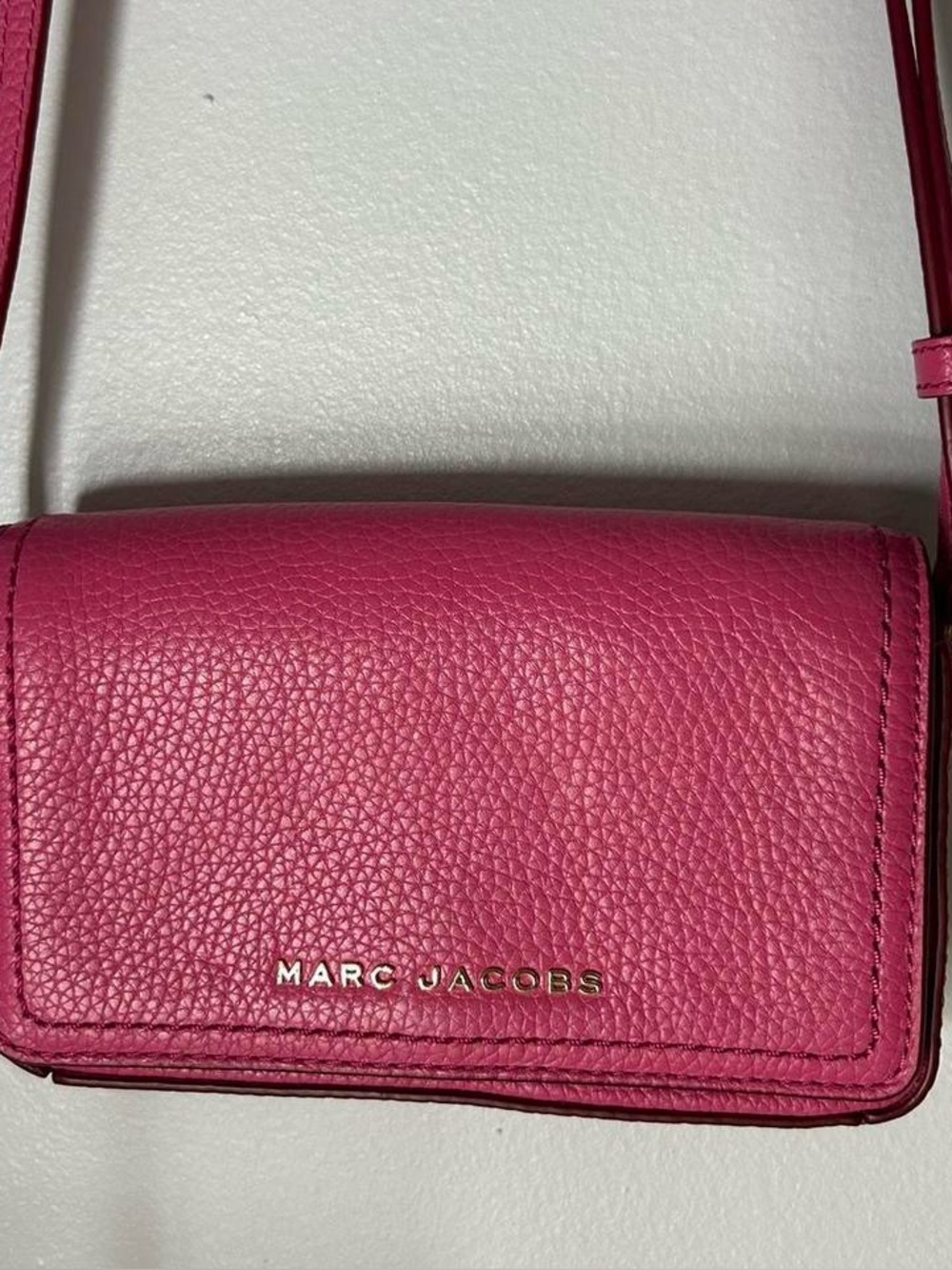 Marc Jacobs Fuchsia Pebbled Leather Crossbody Wallet